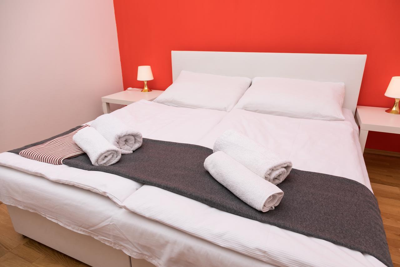 Welcome Charles Bridge Apartments Prague Exterior photo