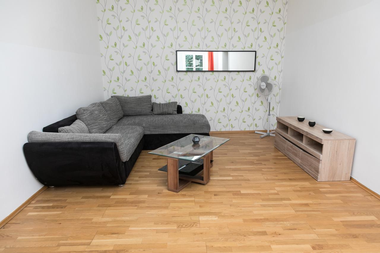 Welcome Charles Bridge Apartments Prague Exterior photo