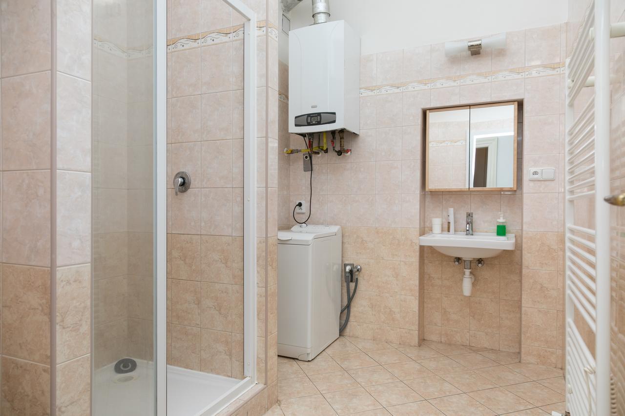 Welcome Charles Bridge Apartments Prague Exterior photo